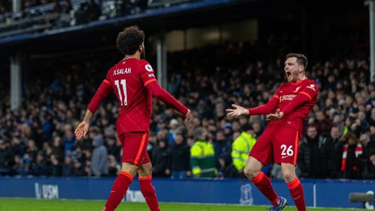 محمد صلاح يودع روبرتسون عقب إعلان رحيله عن ليفربول